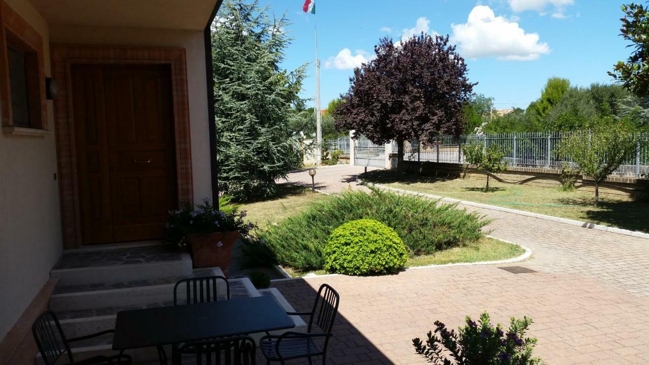 Il Mandorlo B&B Civitanova Alta Dış mekan fotoğraf