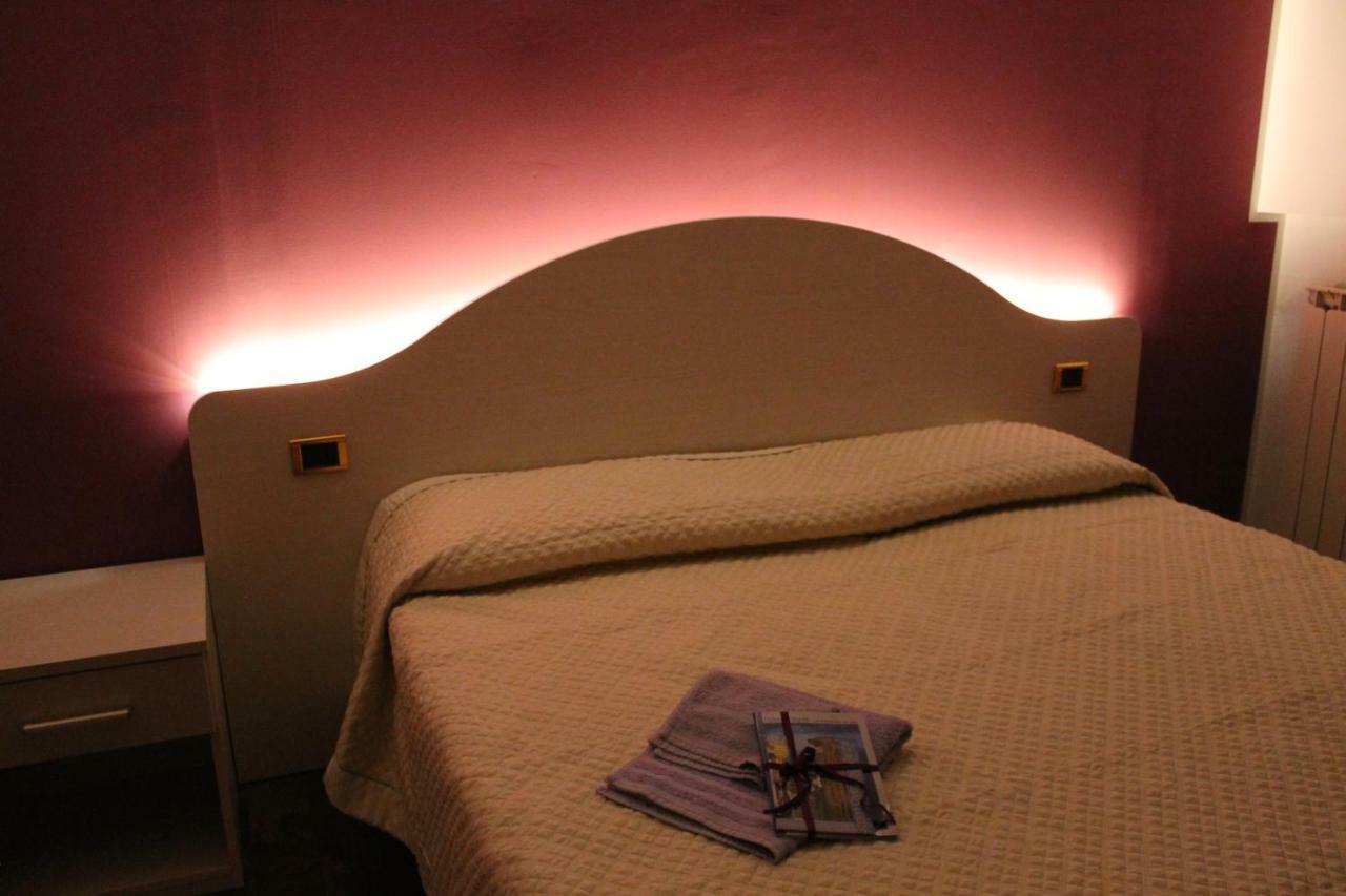 Il Mandorlo B&B Civitanova Alta Dış mekan fotoğraf